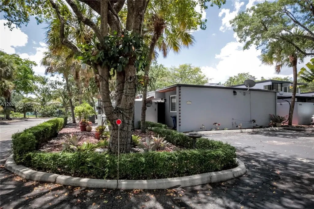 6380 Jack Rabbit Lane Miami Lakes FL 33014