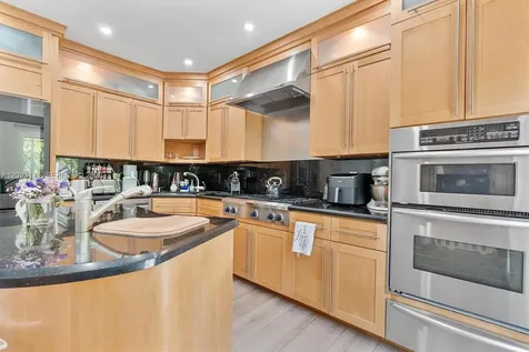2231 SW 17th Street Miami FL 33145