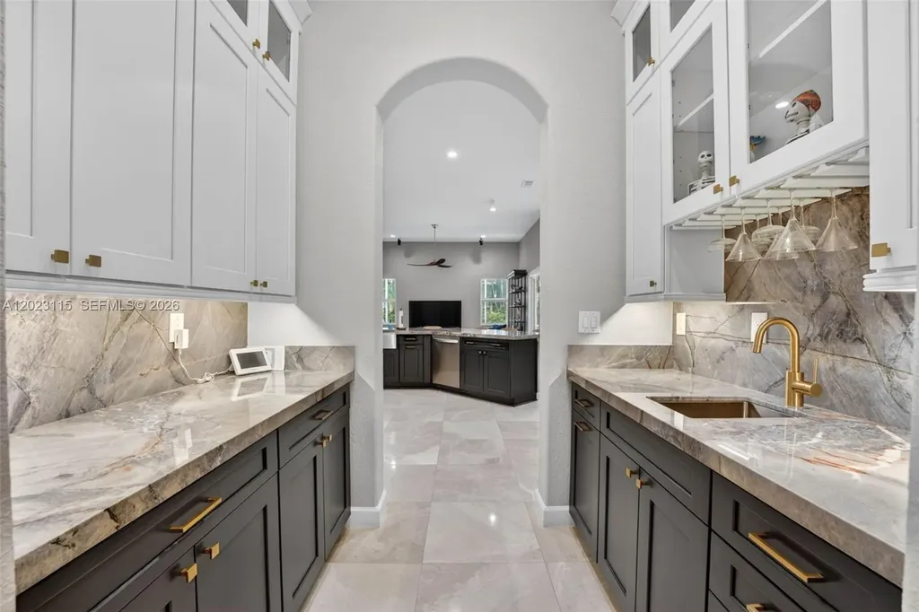 805 NW 124th Avenue Coral Springs FL 33071