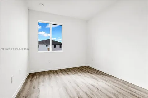 22555 SW 125th Avenue Miami FL 33170