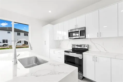 22555 SW 125th Avenue Miami FL 33170