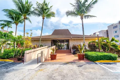 6930 Miami Gardens Drive Hialeah FL 33015