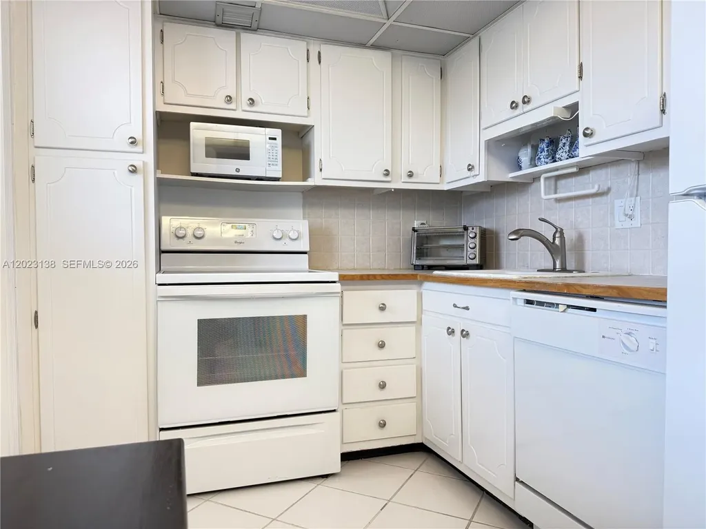 2671 S Course Drive Pompano Beach FL 33069