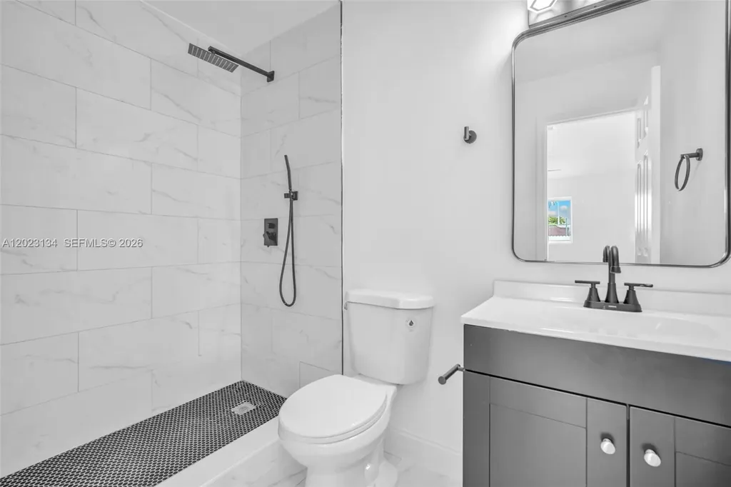 2572 NW 20th Street Fort Lauderdale FL 33311