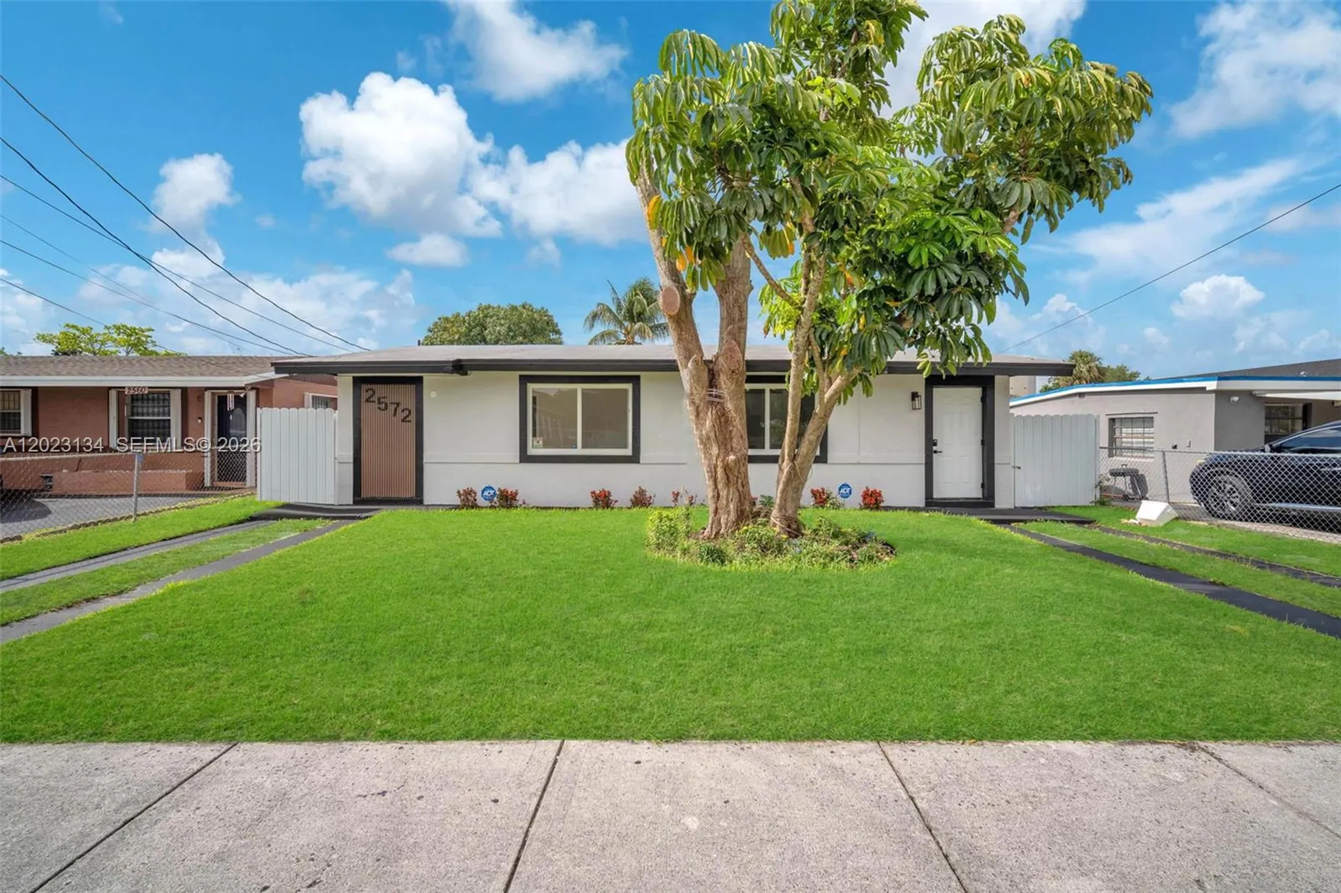 2572 NW 20th Street Fort Lauderdale FL 33311