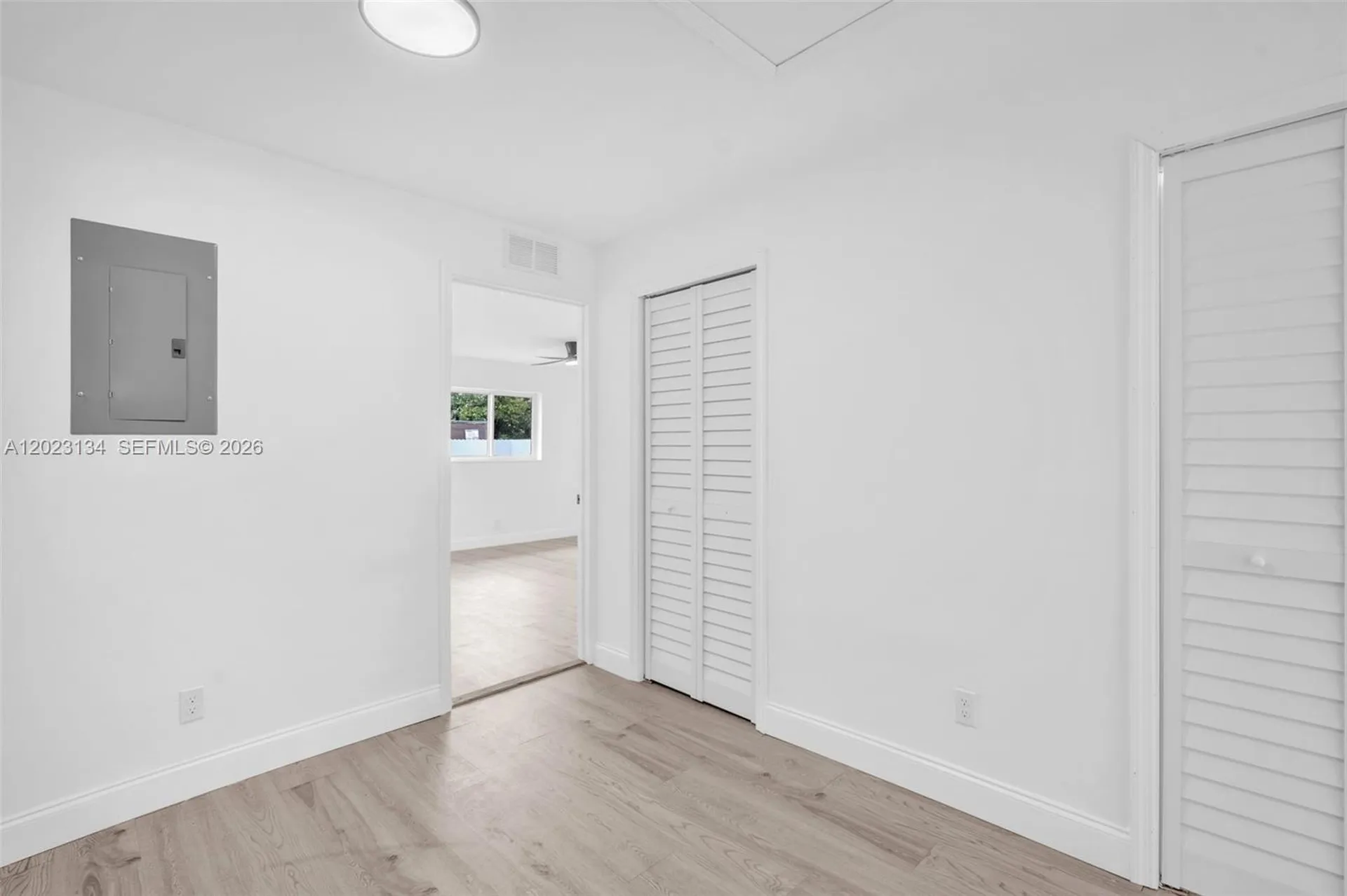 2572 NW 20th Street Fort Lauderdale FL 33311