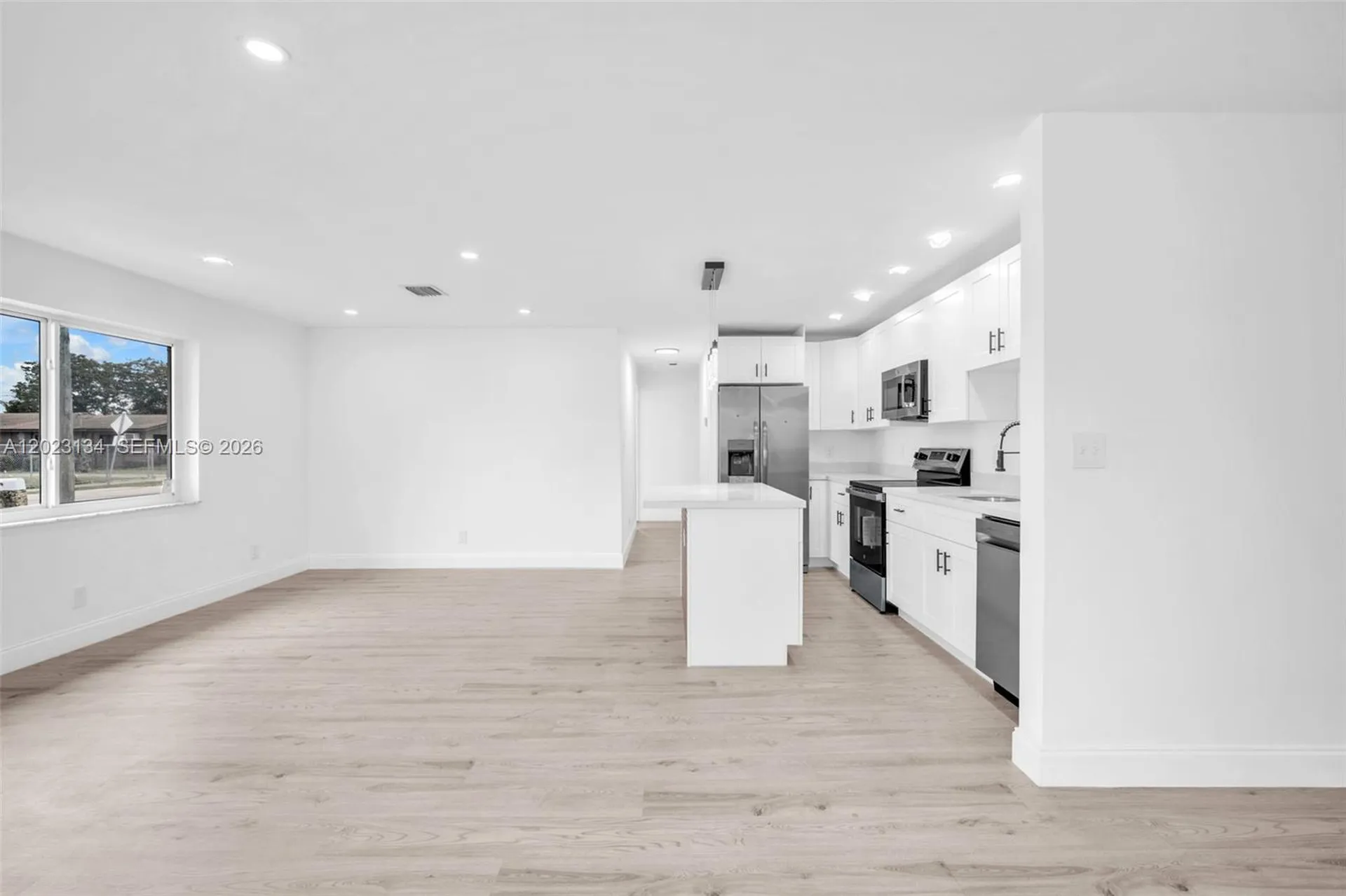 2572 NW 20th Street Fort Lauderdale FL 33311