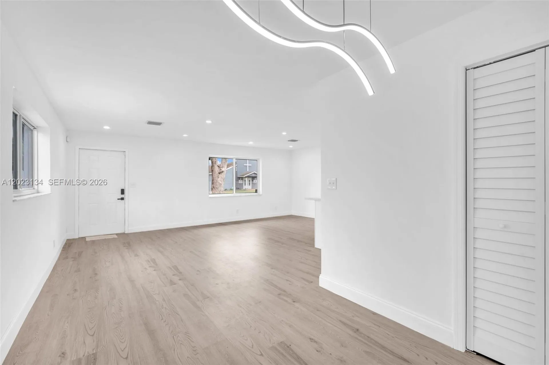 2572 NW 20th Street Fort Lauderdale FL 33311
