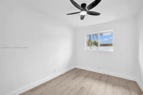 2572 NW 20th Street Fort Lauderdale FL 33311