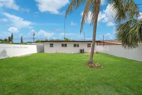 2572 NW 20th Street Fort Lauderdale FL 33311