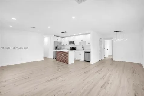 2572 NW 20th Street Fort Lauderdale FL 33311
