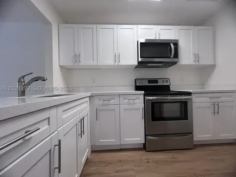 2570 W 67th Place Hialeah FL 33016
