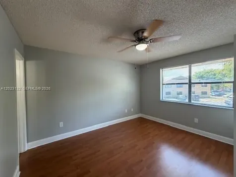 2570 W 67th Place Hialeah FL 33016