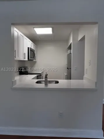 2570 W 67th Place Hialeah FL 33016