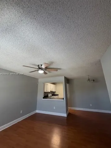 2570 W 67th Place Hialeah FL 33016