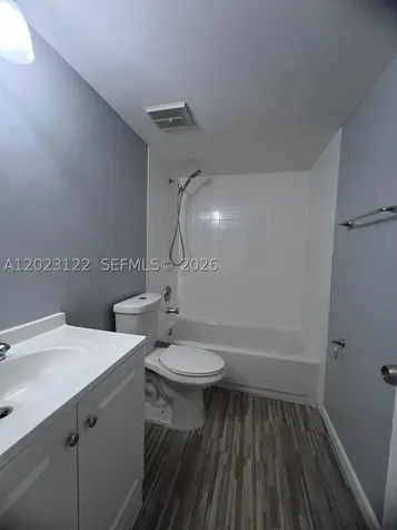 2570 W 67th Place Hialeah FL 33016