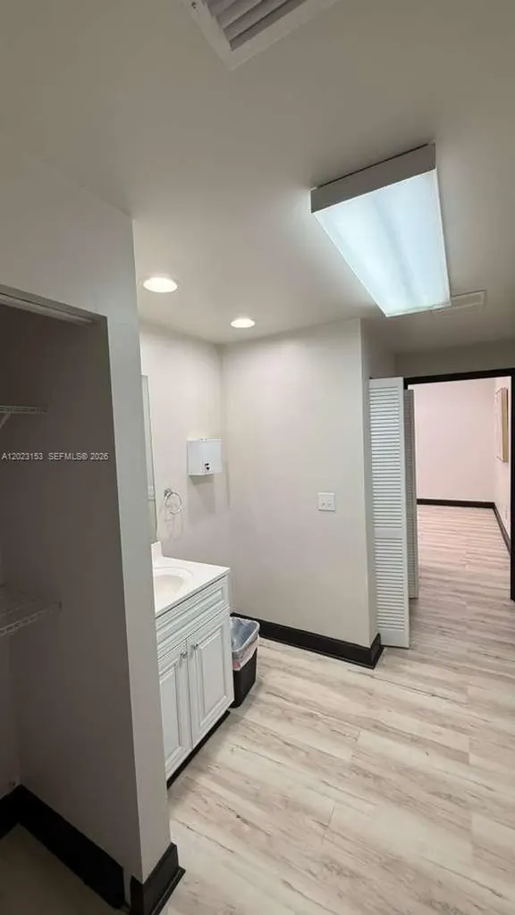 608 S Tampania Other City - In The State Of Florida FL 33609