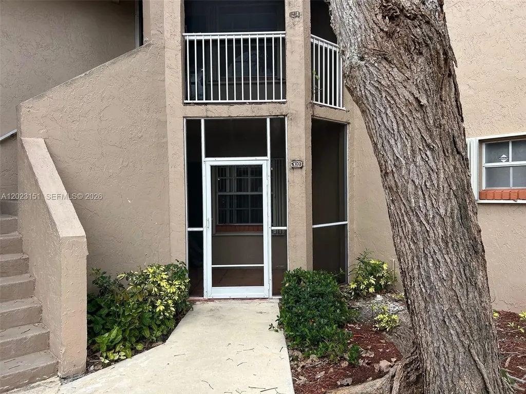 301 SW 86th Avenue Pembroke Pines FL 33025