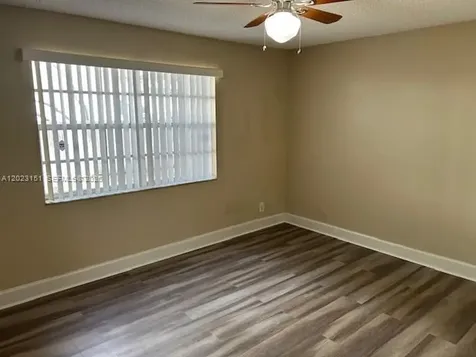 301 SW 86th Avenue Pembroke Pines FL 33025