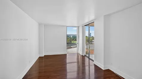 20335 W Country Club Drive Aventura FL 33180