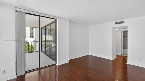 20335 W Country Club Drive Aventura FL 33180
