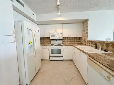 19877 E Country Club Drive Aventura FL 33180