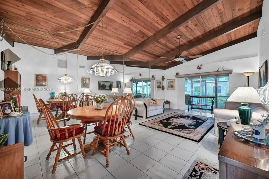 330 Briarwood Circle Hollywood FL 33024