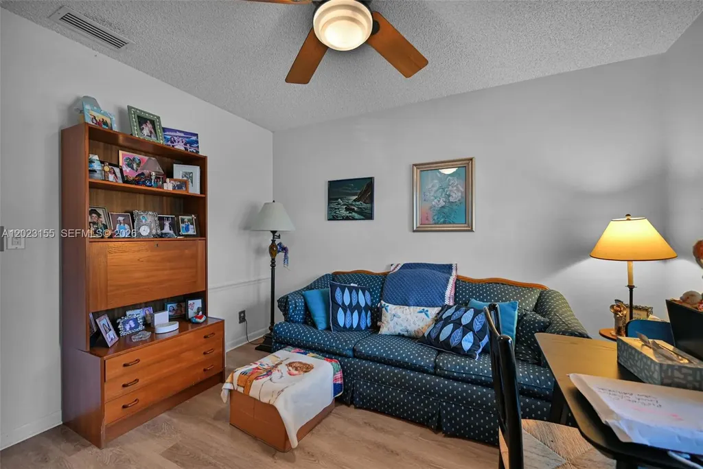 330 Briarwood Circle Hollywood FL 33024