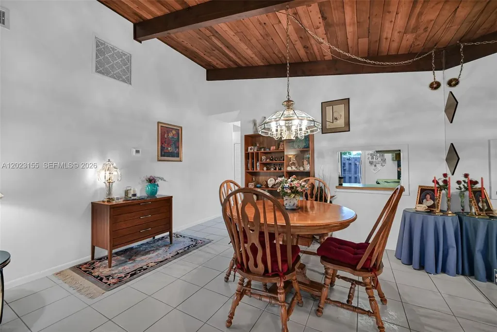 330 Briarwood Circle Hollywood FL 33024