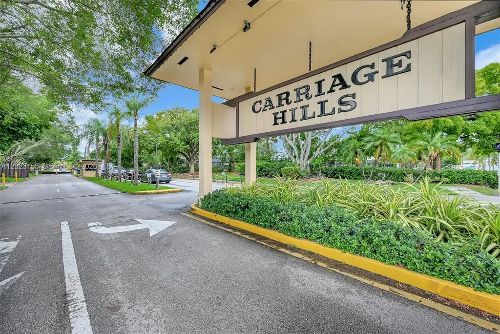 330 Briarwood Circle Hollywood FL 33024