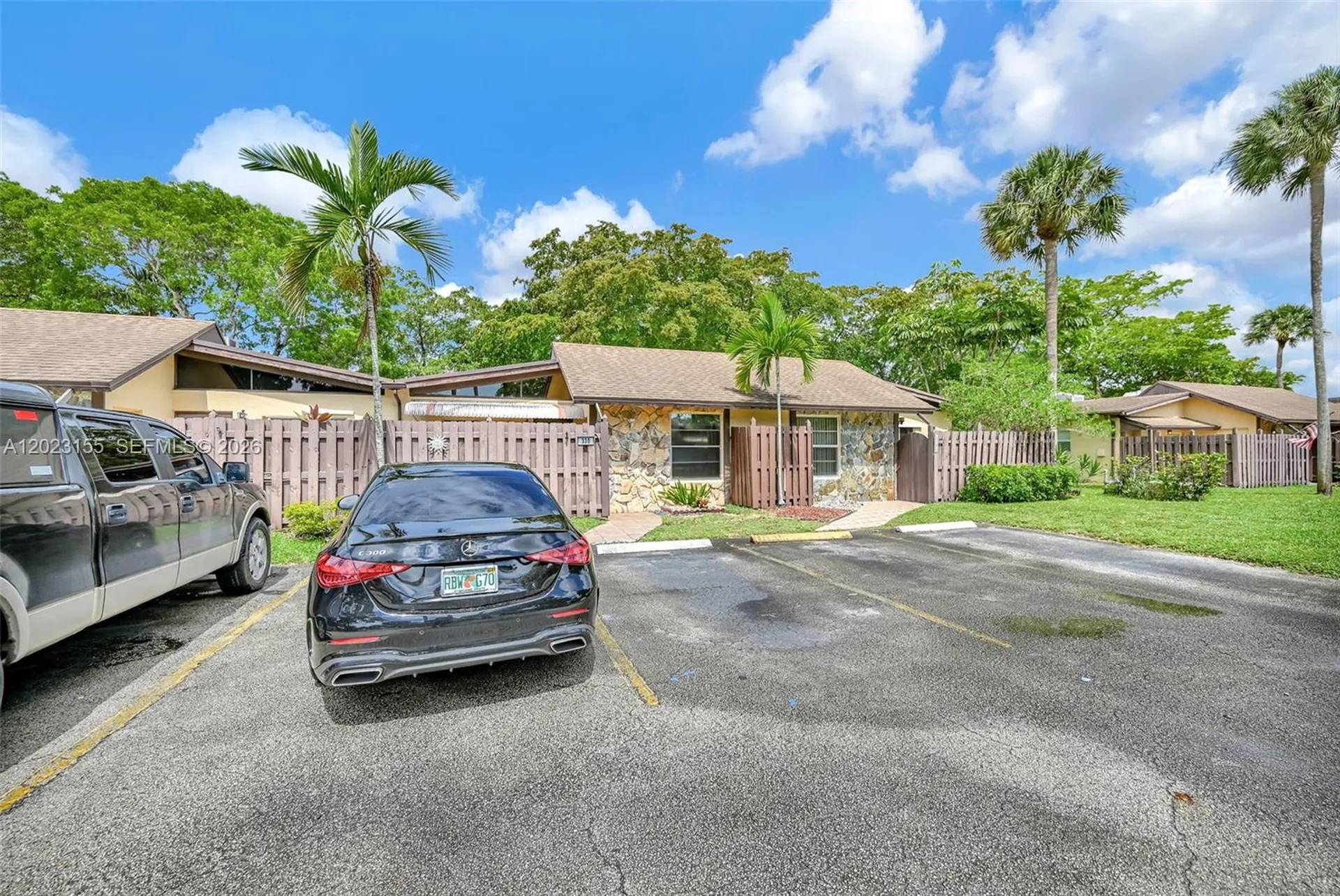 330 Briarwood Circle Hollywood FL 33024