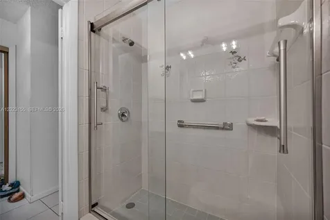 330 Briarwood Circle Hollywood FL 33024