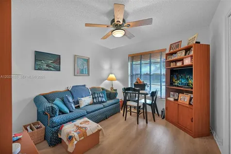 330 Briarwood Circle Hollywood FL 33024