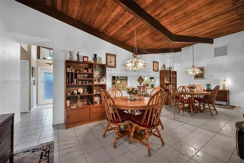 330 Briarwood Circle Hollywood FL 33024