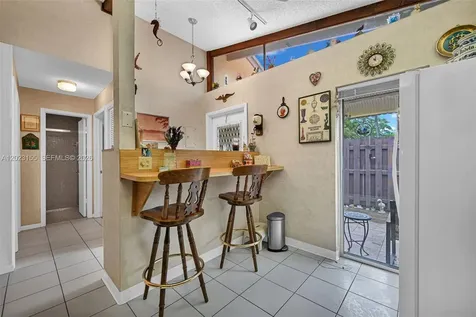 330 Briarwood Circle Hollywood FL 33024