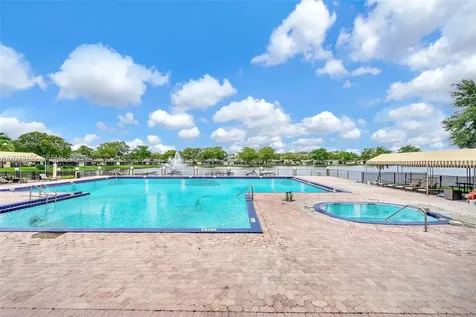 330 Briarwood Circle Hollywood FL 33024