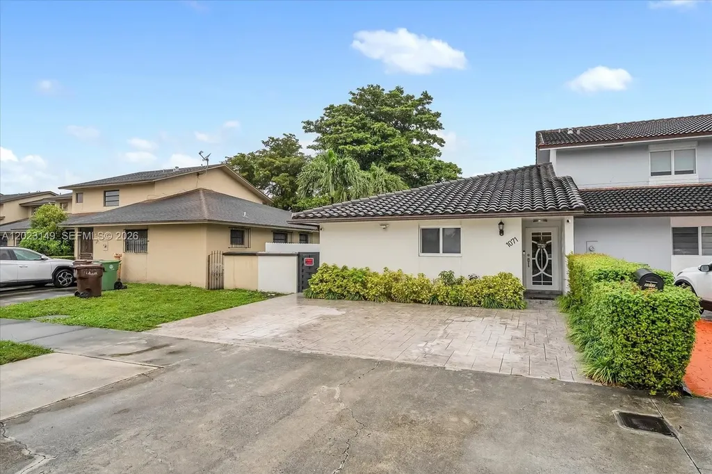 1071 W 37th Street Hialeah FL 33012