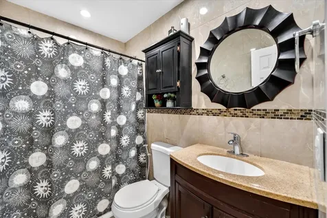 1071 W 37th Street Hialeah FL 33012