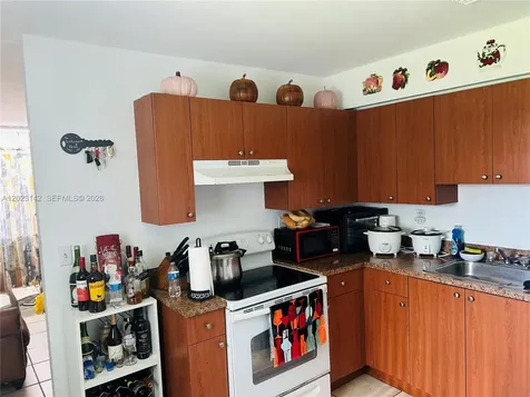 3410 SW 89th Court Miami FL 33165