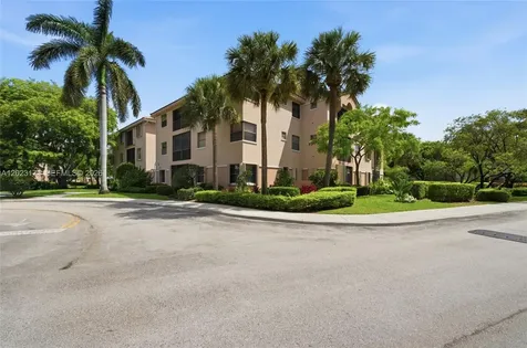 4111 Coral Tree Circle Coconut Creek FL 33073