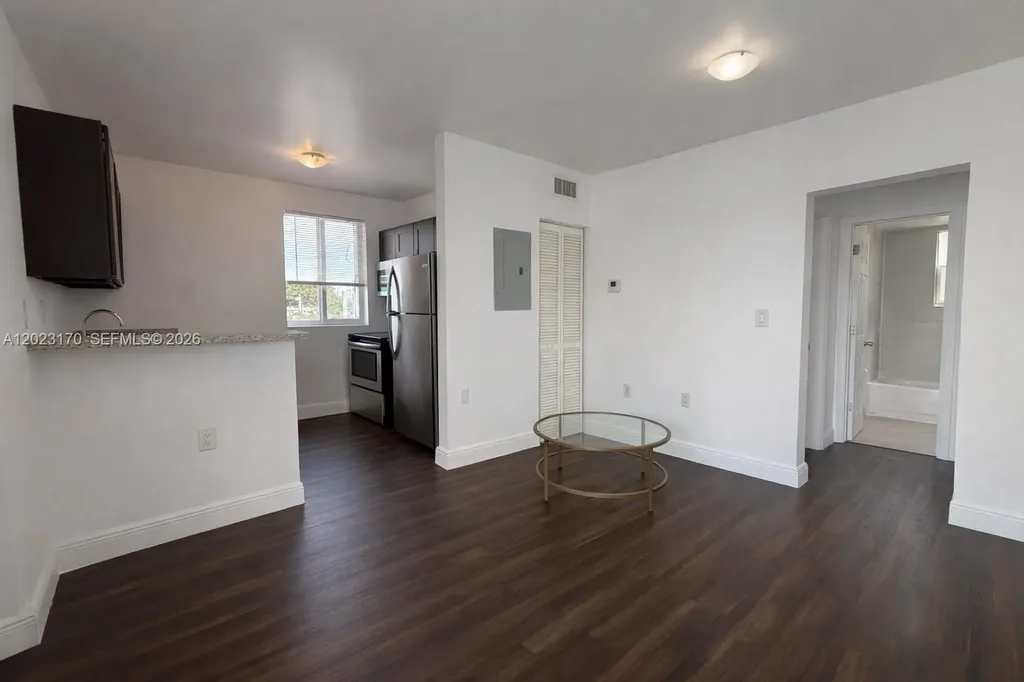 540 NW 7th Street Miami FL 33136