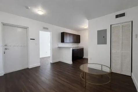 540 NW 7th Street Miami FL 33136