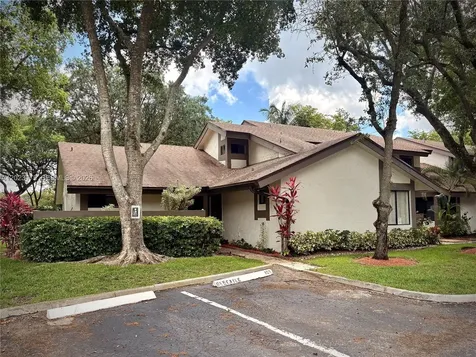 9367 SW 1st Street Plantation FL 33324