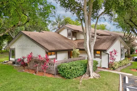 9367 SW 1st Street Plantation FL 33324