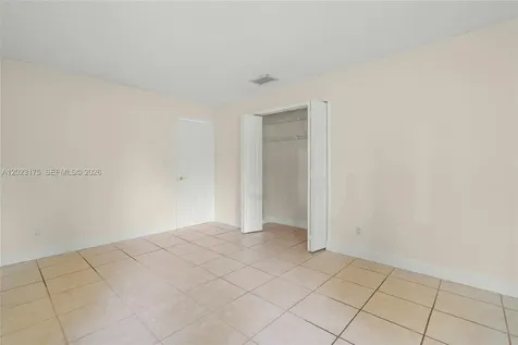 9367 SW 1st Street Plantation FL 33324