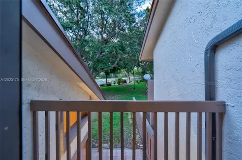 9367 SW 1st Street Plantation FL 33324