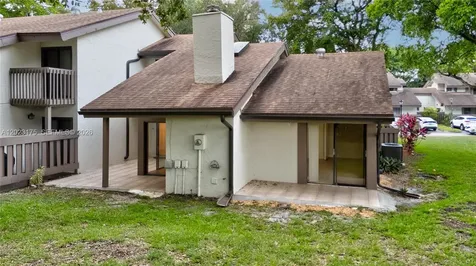 9367 SW 1st Street Plantation FL 33324