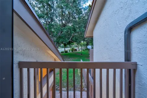 9367 SW 1st Street Plantation FL 33324