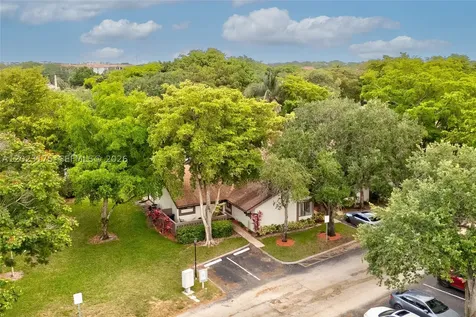9367 SW 1st Street Plantation FL 33324