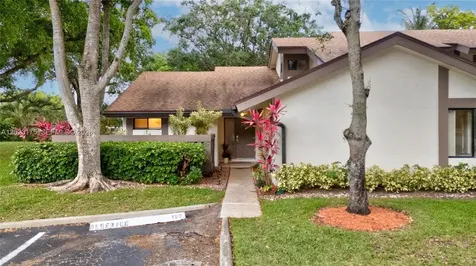 9367 SW 1st Street Plantation FL 33324